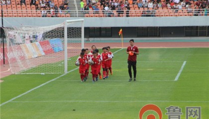  瓦朗谢讷县级小球会坚守职业赛场显韧性