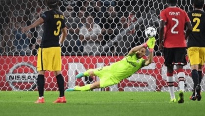  法兰克福客场逼平拜仁展现顽强斗志  