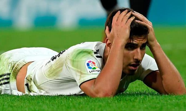  尼斯医疗团队神速康复，重伤后卫提前三个月复出  