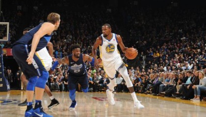  勇士绝杀雷霆终结对手七连胜势头  