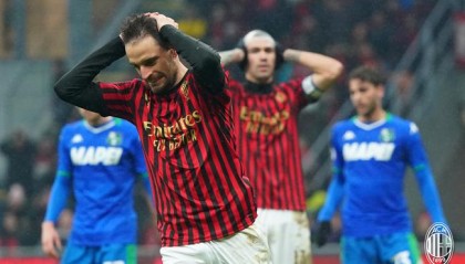  那不勒斯防线失误频出主场惨遭萨索洛逼平  