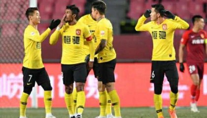  马赛锋线全面开花，主场大胜延续争冠悬念