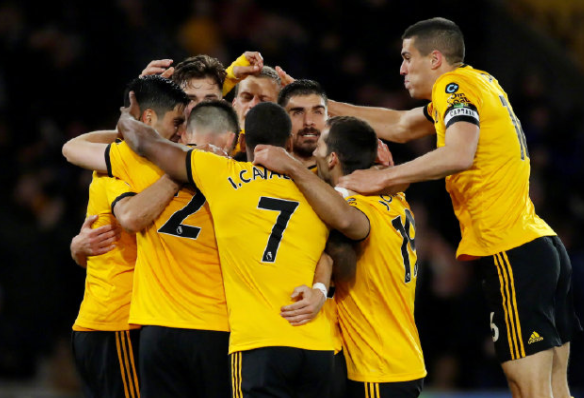  埃弗顿凭借定位球战术双杀狼队收获宝贵三分